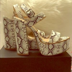 Snake Print Platform Heels ✨